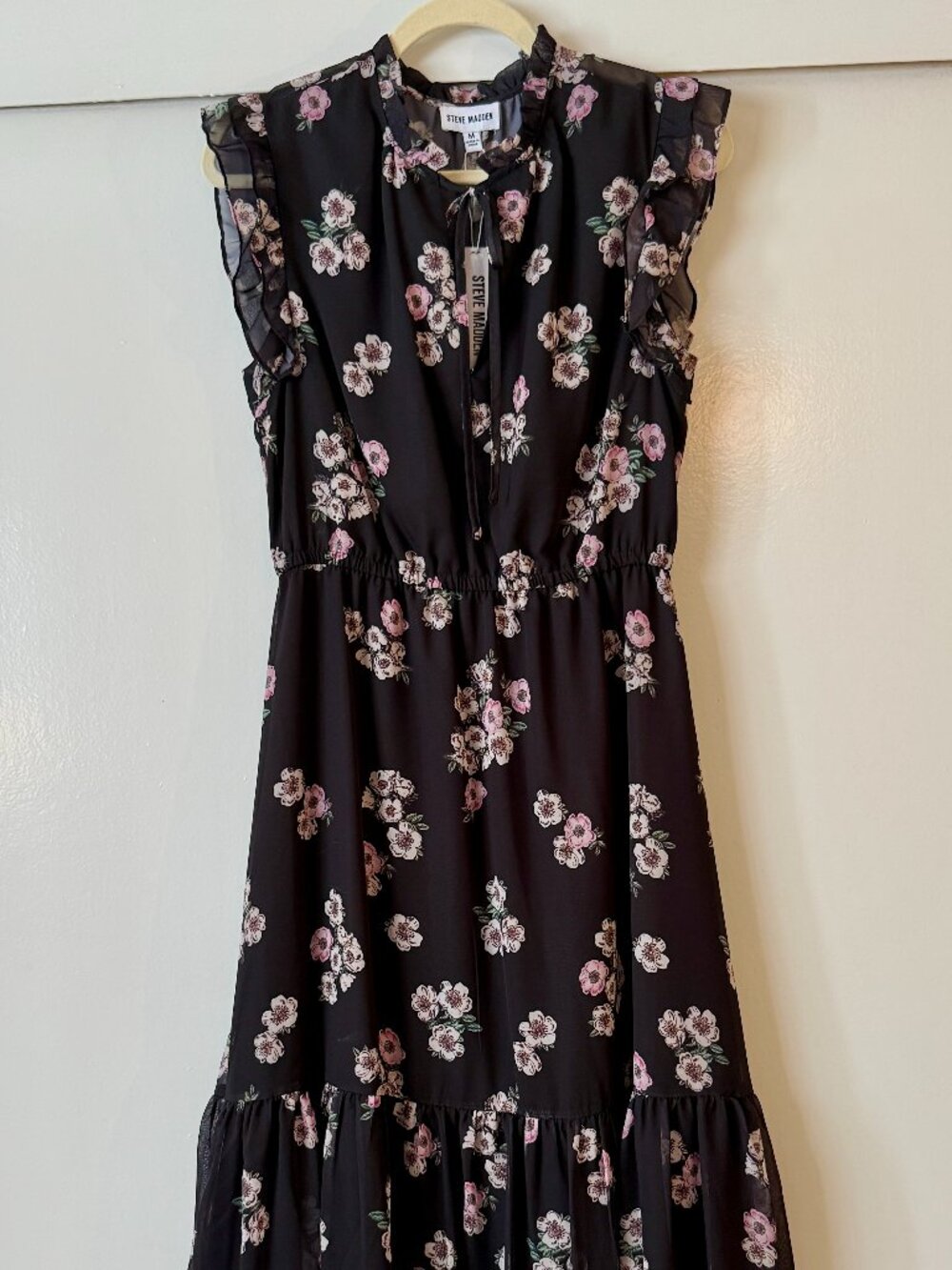 NWT Steve Madden Mily Split Neck Dress, Black w/ Pink Floral Print - Size M
